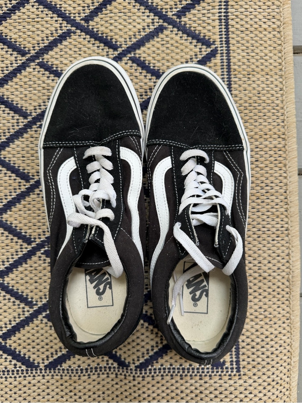 Vans Men’s Black and White Old Skool Lace-Up Sneakers